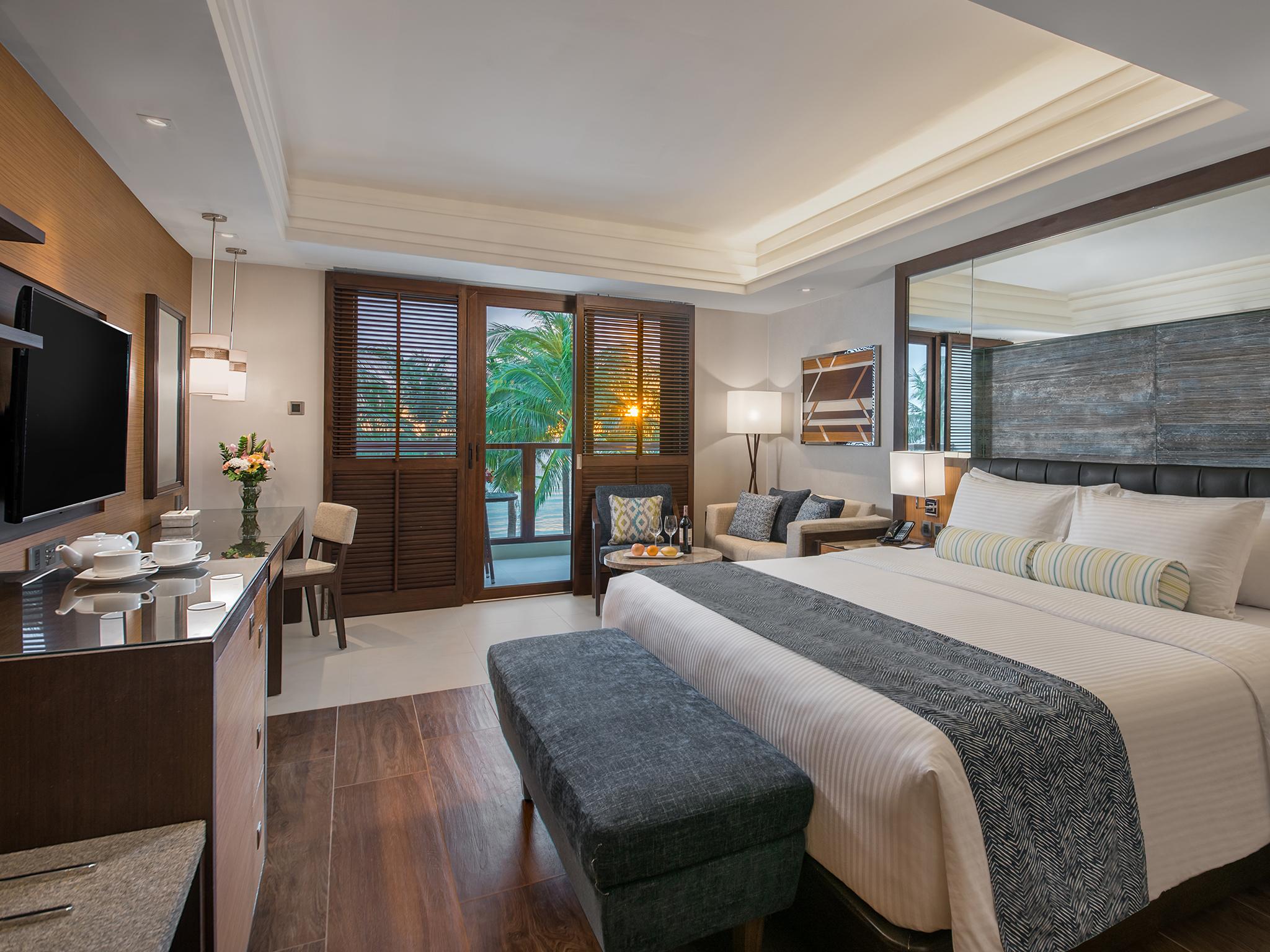 赫纳恩尊贵海滩度假酒店 Balabag  外观 照片 Deluxe Room