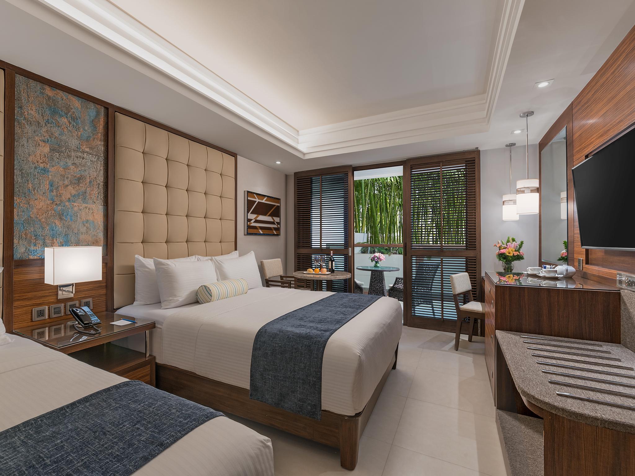 赫纳恩尊贵海滩度假酒店 Balabag  外观 照片 Deluxe Room