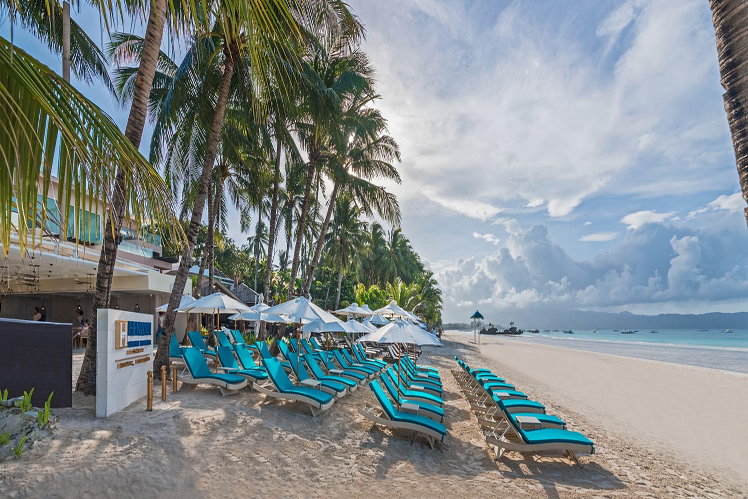 赫纳恩尊贵海滩度假酒店 Balabag  外观 照片 Beach at the Shangri-La Resort