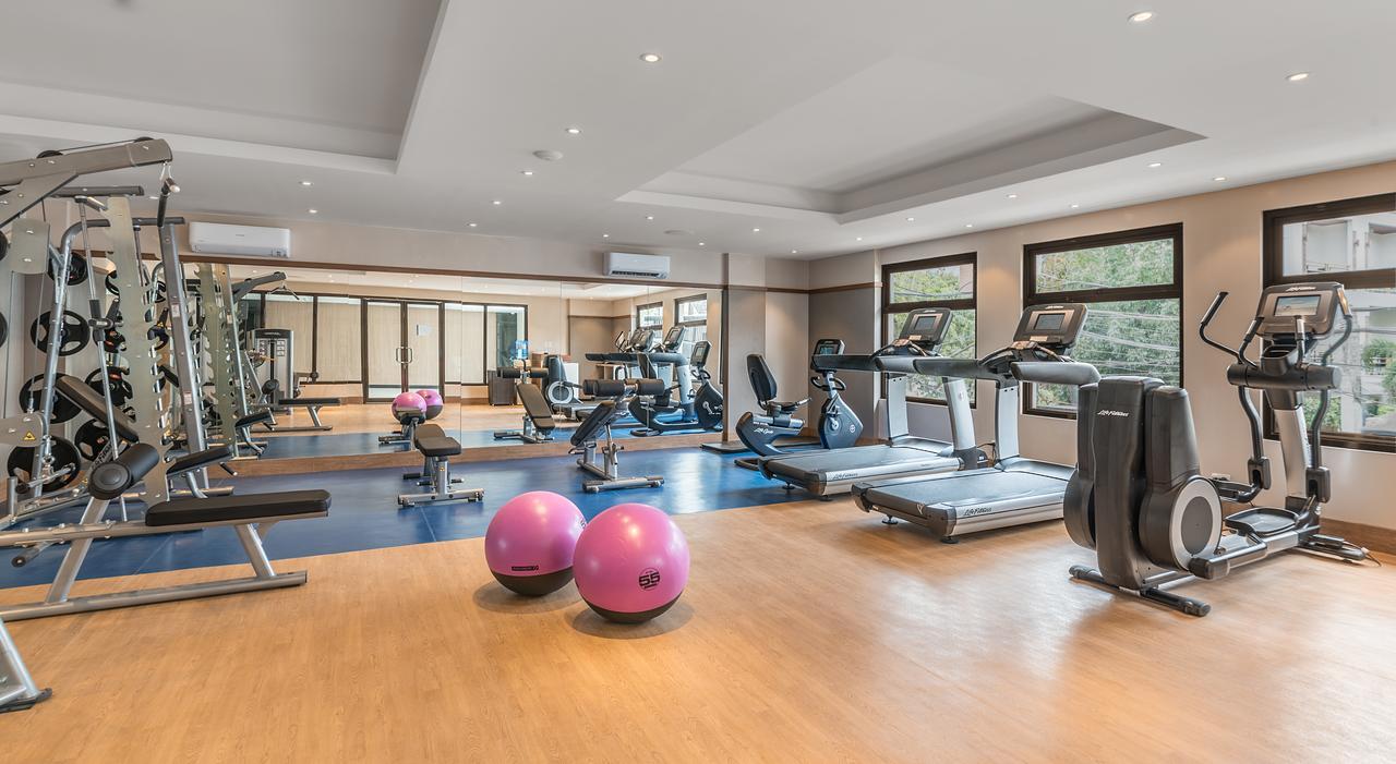 赫纳恩尊贵海滩度假酒店 Balabag  外观 照片 The gym at the hotel